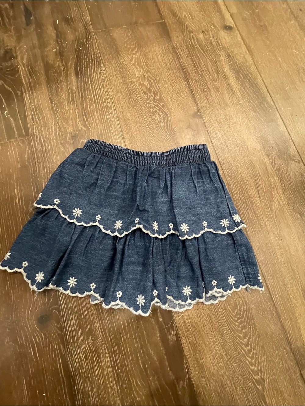Old Navy Navy Blue Tiered Skirt with White Daisy Trim